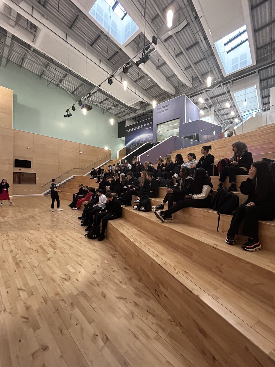 Miss Comrie tweet media