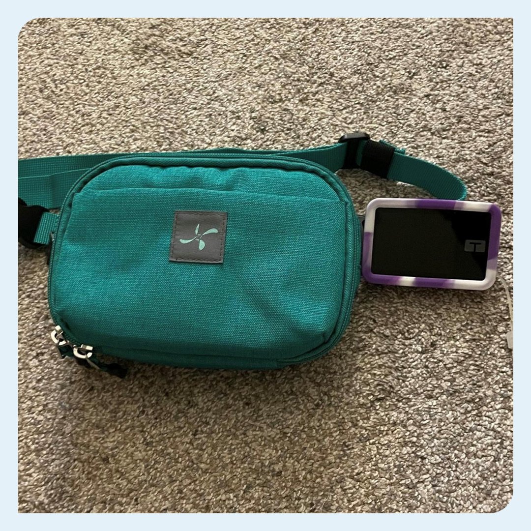 TandemDiabetes's tweet photo. The Tandem Supply Case from @SugarMedical:  

✔️ Organizes glucose meter and testing supplies  
✔️ Holds infusion sets changes  
✔️ Makes #LifeWithDiabetes easier  

Check out @sugar_medical t:slim X2 pump supply cases and more:https://t.co/ODnKqFZzih  💙🎒 

#diabetesaccessories https://t.co/H2S3q3SRxv