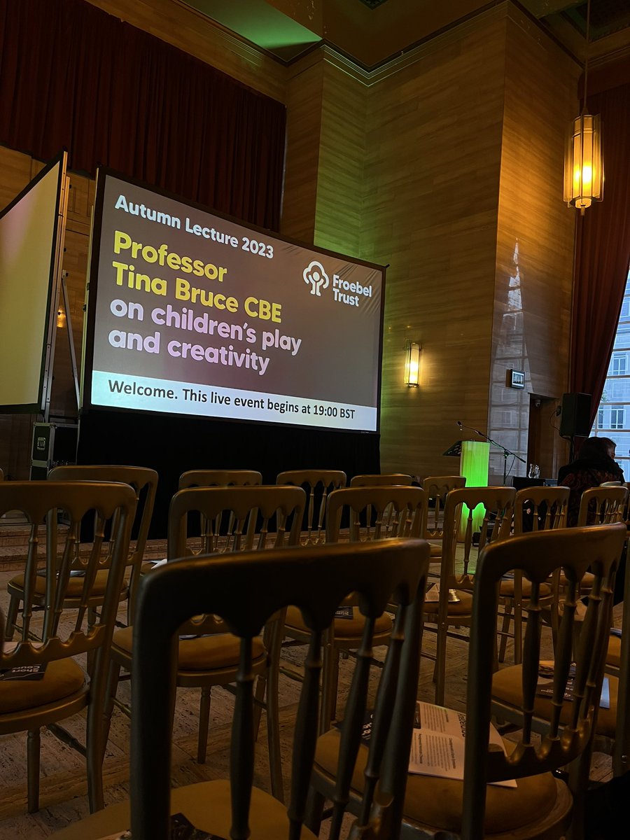 UswSmart's tweet photo. A really informative evening with Professor Tina Bruce on the importance of play! 🛝 Diolch!😊 @FroebelTrust https://t.co/13F8kE444F