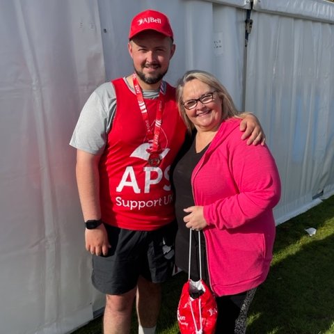 APSsupportUK's tweet photo. Congrats to Graeme Howe! He aced the AJ Bell @GreatScotRun, smashing his fundraising goal for @APSsupportUK. Inspired by his Mum's resilience, he's making a difference in the lives of those with #APS. Support him here: https://t.co/yDnPi1MtrG #APSResearch #FundraisingHero https://t.co/9KFNFX4Knh