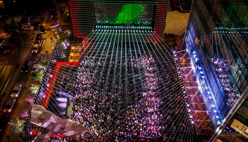 conexaodance's tweet photo. Vintage Culture agita avenida de SP em evento surpresa da Beck’s e reúne centenas de pessoas

Mais informações: https://t.co/IpX7JLhz3Q https://t.co/qxtPTimeaZ