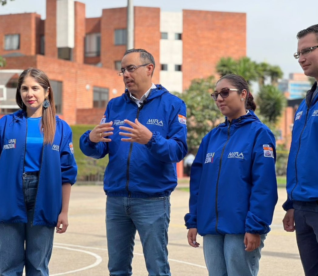 Fapuentess's tweet photo. Les presento parte del equipo que nos acompañará desde las localidades en las Juntas Administradoras Locales como ediles.

Nuestro compromiso es seguir trabajando por las mujeres, los jóvenes, la niñez y los adultos mayores. 

Unidos por una Bogotá más justa y equitativa.

Este 29 de octubre acompáñanos con tu voto al @ConcejoDeBogota #MIRA5 y a la JAL de #BarriosUnidos, #Suba, y #engativá marcando #MIRA85.

#todosunidosporbogotá #bogota #elecciones2023 #bogotádecide