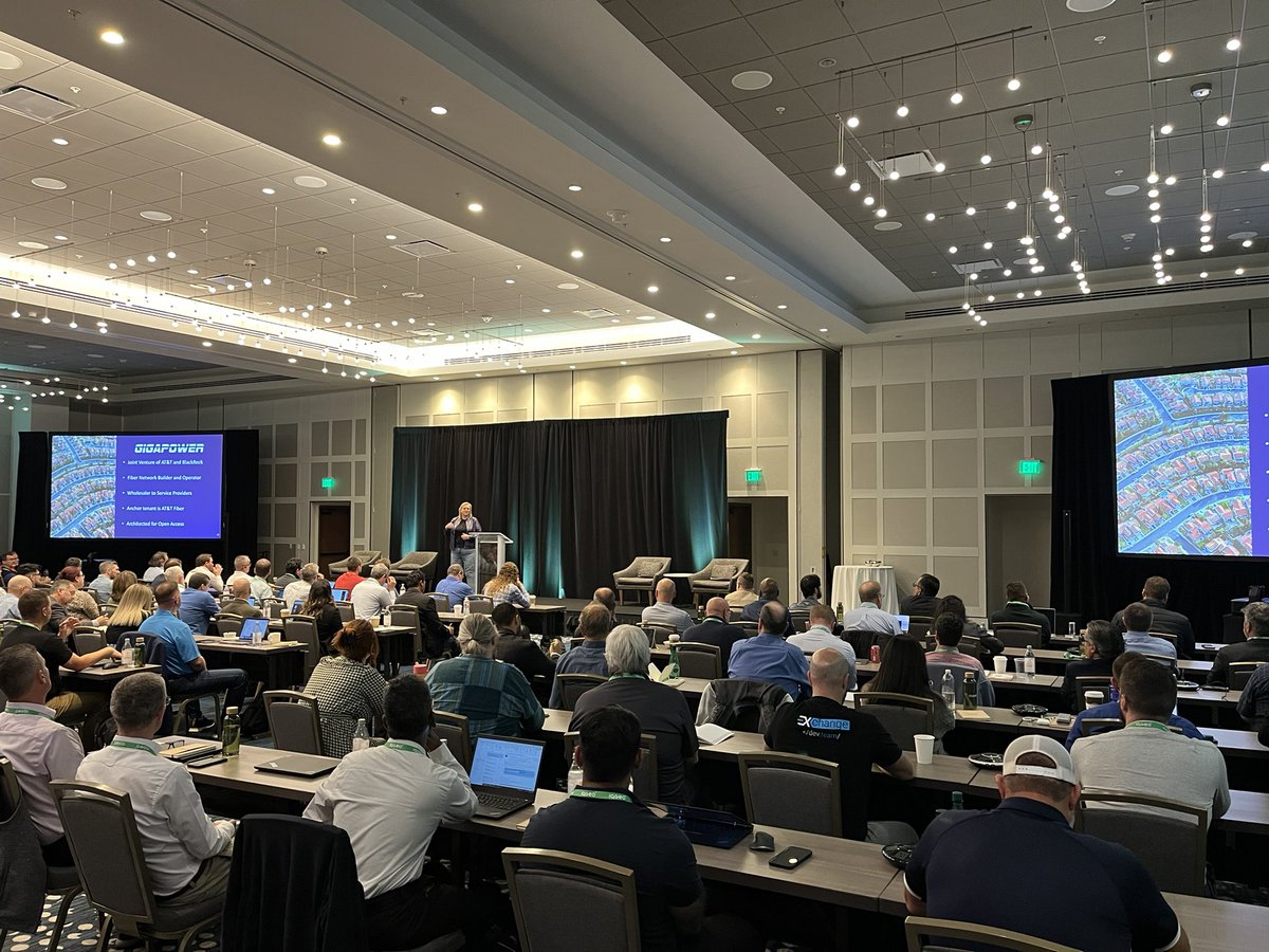 Good advice from Amy Wheelus of Gigapower on how to move fast. When you have a goal of 1.5 million homes connected to fibre within 3 years, your really need to! #IQGeoMeetup