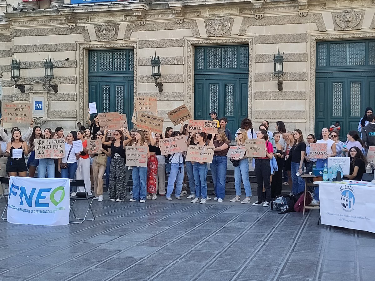 Pg34Herault's tweet photo. 🔴"Non aux salaires de misère, oui à nos compétences "

Dans la santé, les travailleurs.euses craquent et les patients subissent

- Pour un meilleur salaire
- Plus de praticien.ennes
- Des stages pris en charge 

La santé en danger, sauvons la✊
#Montpellier
#OrthophonieEnDanger https://t.co/OaVlP8EyOf