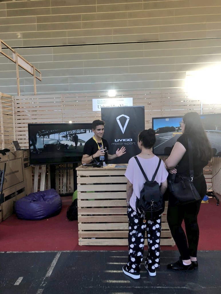UVigoMotorsport's tweet photo. Dende onte día 4 de Outubro, #Uvigomotorsport está na #Edugal. O noso equipo está repartido en dous stands, un de combustión, onde se pode visitar o UM23, e o de autónomo, onde se pode ver en funcionamiento o sistema de AI co que obtivemos tan bos resultados en @SilverstoneUK. https://t.co/481IxSAoRO