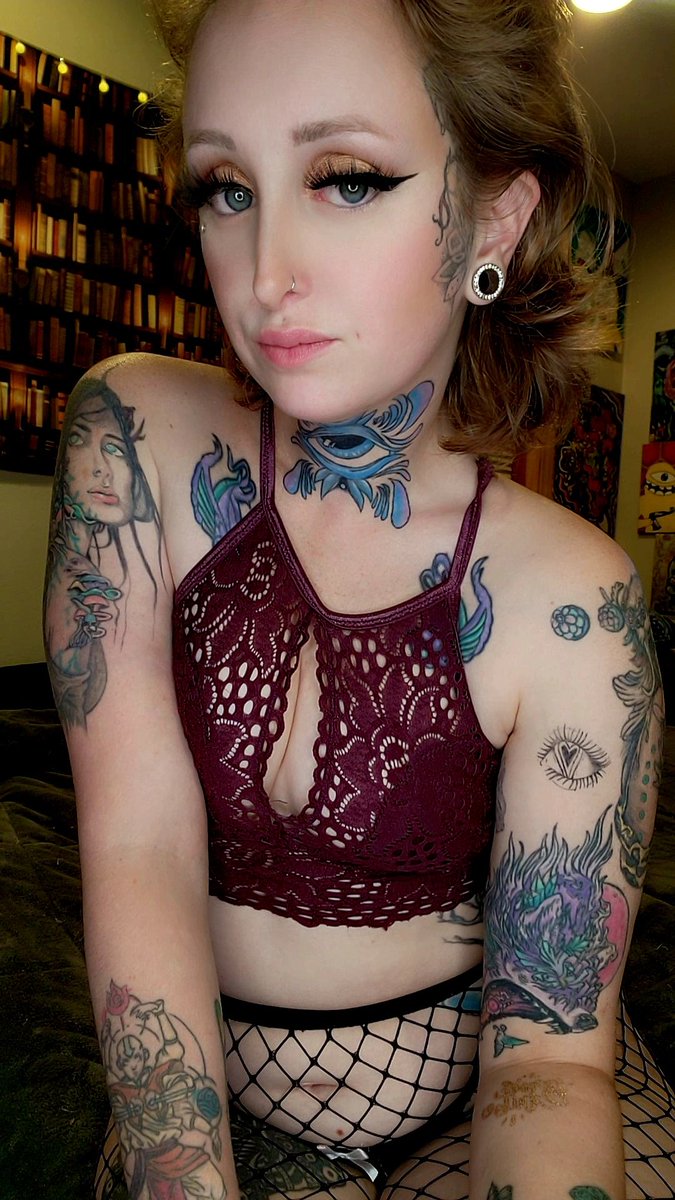 QueenIvoryRain's tweet photo. Be different. Send for my morning joint and my coffee.🍃☕️

Findom https://t.co/TwnTpQNKAO