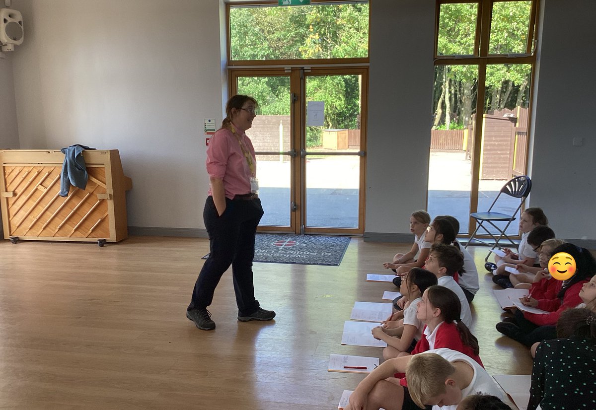 StPhilipsY5A's tweet photo. Last week, we were lucky enough to interview Reverend Sarah about how she uses the Bible and what her favourite parts are #teamstphilips @StPhilipCEAP #stphilipsREY5 https://t.co/sJnmBDqQhF
