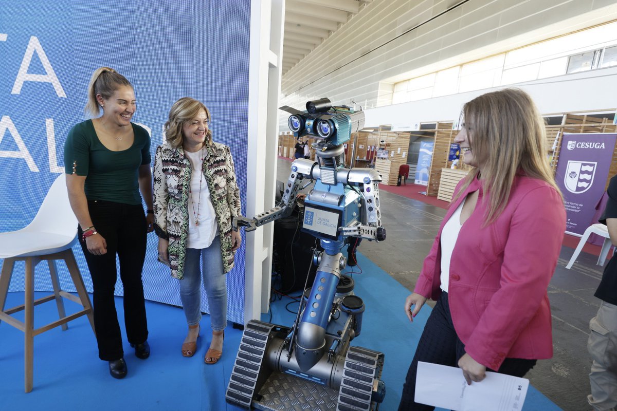 ElenaRivo's tweet photo. A actitude fronte á aptitude é a chave para acadar un emprego de calidade
Encantada de conversar en #Edugal coa palista @Estefaniaefg5 e coa vicerreitora do campus de Pontevedra @evalantaron sobre a importancia de avanzar na igualdade de oportunidades entre mulleres e homes https://t.co/p5X7xgsLah