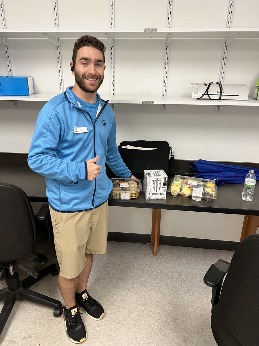 Happy Birthday!! To our summit winner Spencer Connell hope you have a great birthday and a even better selling day!! 🎉🎉🎉🎉🎉🎉🎉🎉🎉🎉🎉🎉🎉<a href="/MommaTmagic/">Theresa Akans</a> <a href="/GreaterLakesMkt/">Greater Lakes Market 🌊</a> <a href="/1TThompson/">Terence Thompson</a> <a href="/TheoAlexander11/">Theo Alexander</a> @BrianWest_GLM
