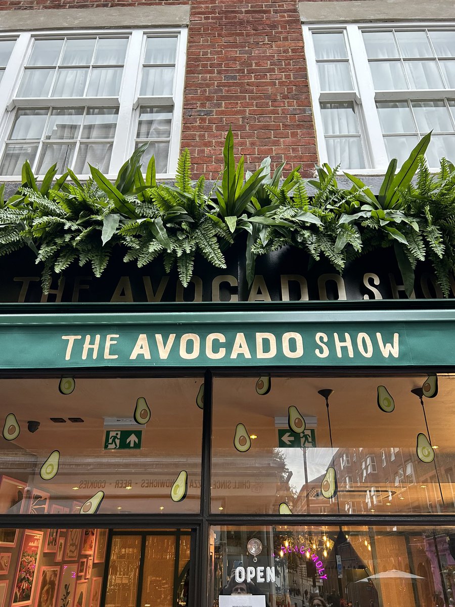 excuse me??? <a href="/MILLENNIALS____/">MILLENNIALS 🥑</a>