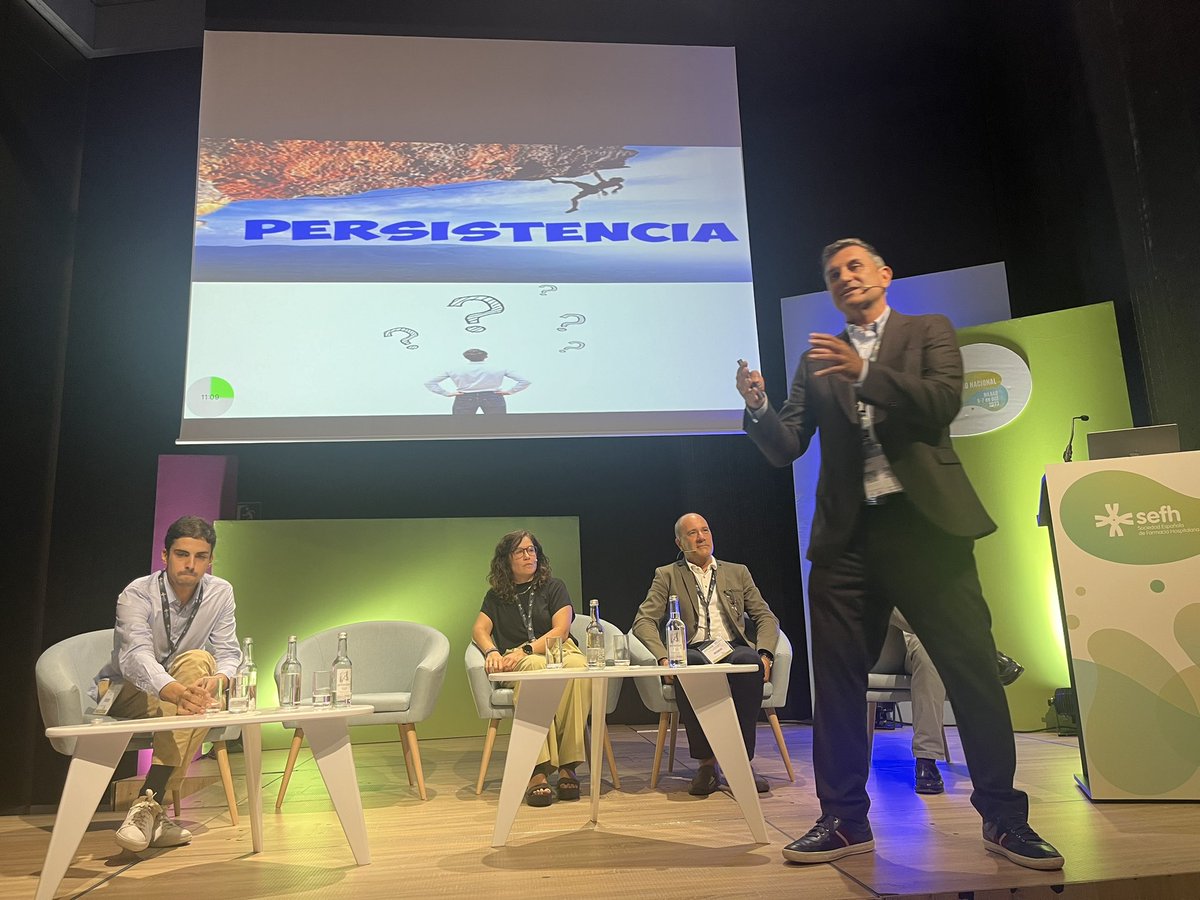 sefhcongreso's tweet photo. 📲 Estudio ADHERENCE presentado por #JoaquínBorrás quien presenta un estudio observacional para evaluar la adherencia de guselkumab en la práctica clínica en pacientes con psoriasis moderada-grave. 
📢 “El paciente va a poder autoreportar los datos a farmacia” https://t.co/DeGV0VgJZO