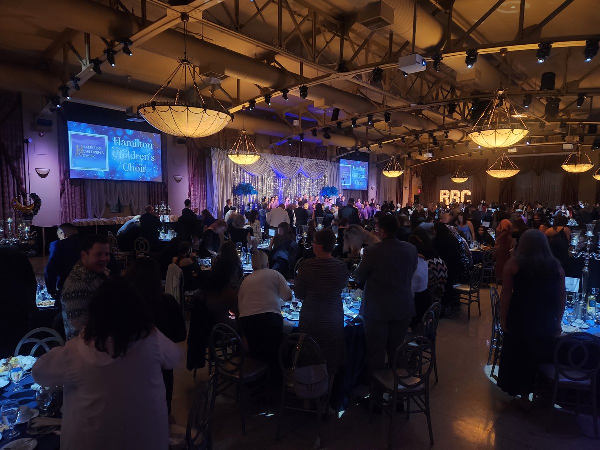 Last night our Ilumini choir were surprise performers at the @RBC Employee Recognition Gala at @LIUNAStation. We were so honoured to be asked to be part of this event recognizing the staff at RBC and it sure is fun to be a surprise guest! Thank you so much for having us!