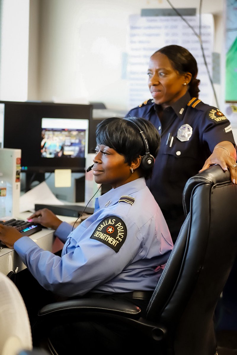 #FunFactFriday Did you know we have a communications room set up to keep all 2.5 million guests safe during the #StateFairOfTexas? Our dispatchers play a crucial role within DPD and are always there when we need them. We’re hiring! Apply today at governmentjobs.com/careers/dallas