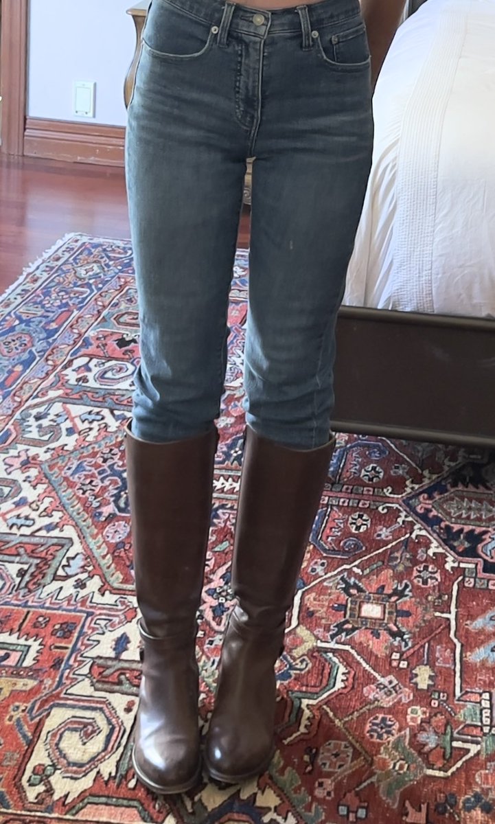 jam7x's tweet photo. Bought these boots years ago. Never wear them as they just aren’t comfortable- leather is so stiff. So, I’m repurposing them as snake gaiters. I have some bushes in need of a trim and it’s rattlesnake weather. Maybe, this will finally break them in.🤷🏼‍♀️😂
#OnlyInArizona https://t.co/21xu9ngMzq