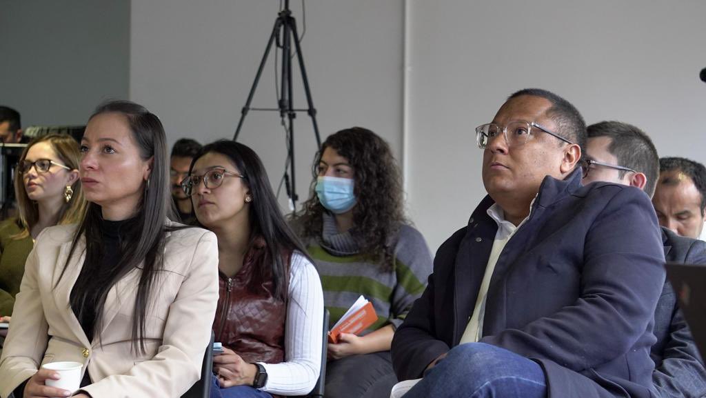 DNP_Colombia's tweet photo. El Índice Multidimensional de Robustez de Micronegocios #IMICRO, que presentó @EspinosaFranc en el Seminario de Economía y Desarrollo del #DNP, ofrece una nueva panorámica para comprender el tejido productivo. https://t.co/e2O1AXcwkM