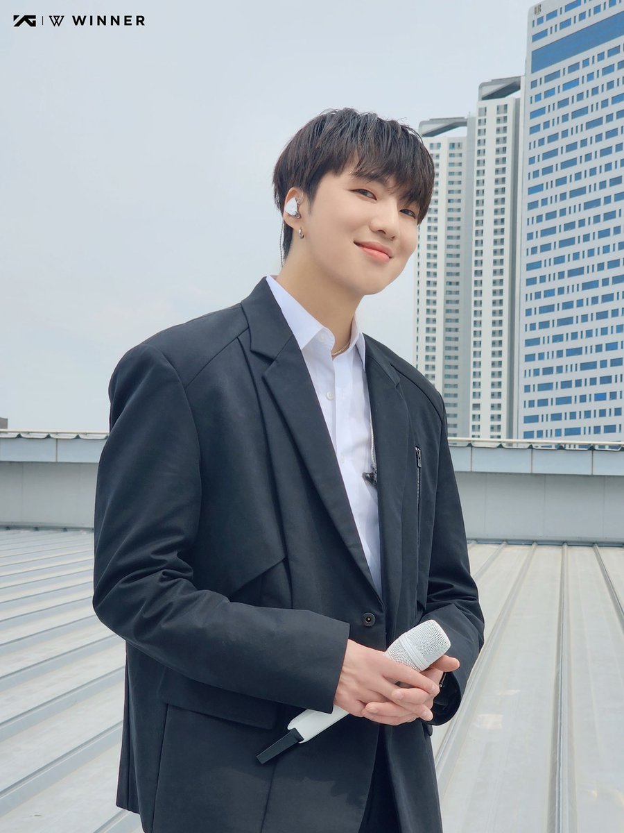 TeamWINNERtrad's tweet photo. [+]

#YOON #강승윤 #KangSeungyoon @official_yoon_ 
cr. seungyoonwverse https://t.co/PZ41FJbHxk