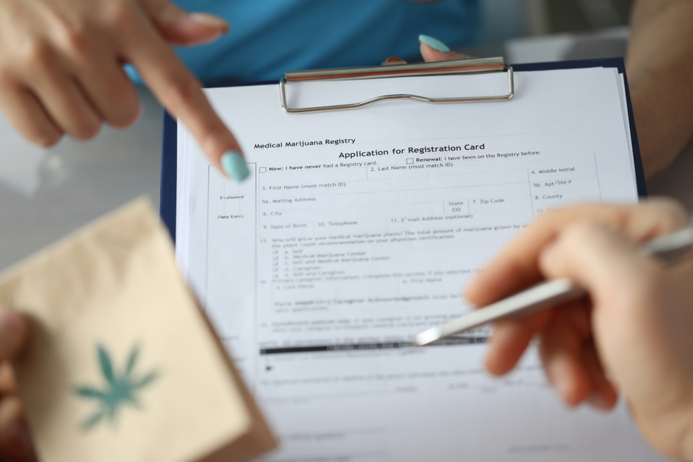 BestAndBrock's tweet photo. Marijuana has not yet been legalized in Tennessee or Georgia. But what happens if you were prescribed medical marijuana in another state and travel to Tennessee or Georgia? Can you still be arrested?
https://t.co/sGLNz6QUpY https://t.co/X54hhunkLG