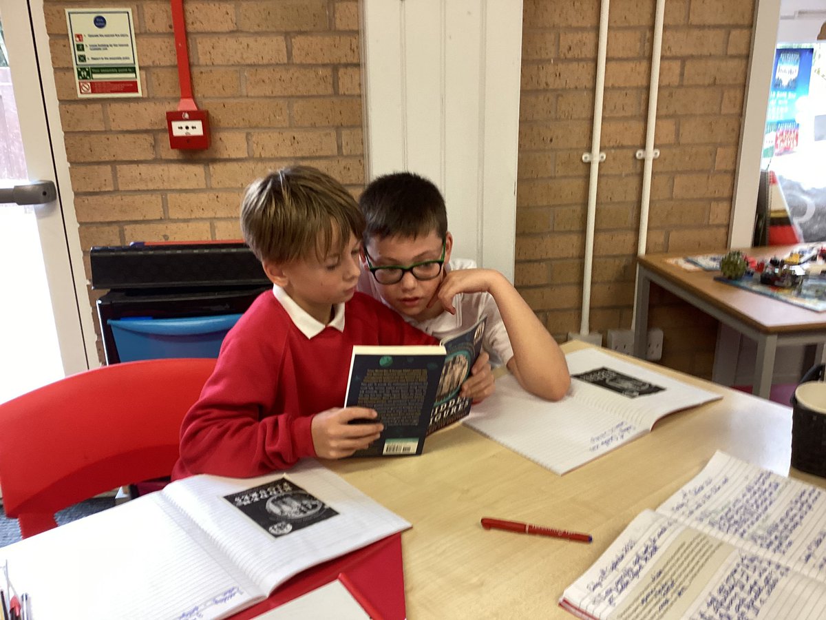 StPhilipsY5A's tweet photo. Year 5 have really enjoyed starting our new reading book and discovering it’s by the same author as our English book - and tells the same story! We’ve been making comparisons between the two texts whilst learning about these extraordinary women! 📖 #teamstphilips @stphilipceap https://t.co/dtshUBHqMr