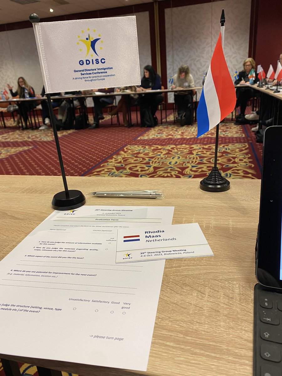 Internationale samenwerking is ongelooflijk belangrijk. Daarom ontmoeten de hoofden van de Europese migratiediensten elkaar regelmatig. Om van elkaar te leren en elkaar te helpen.