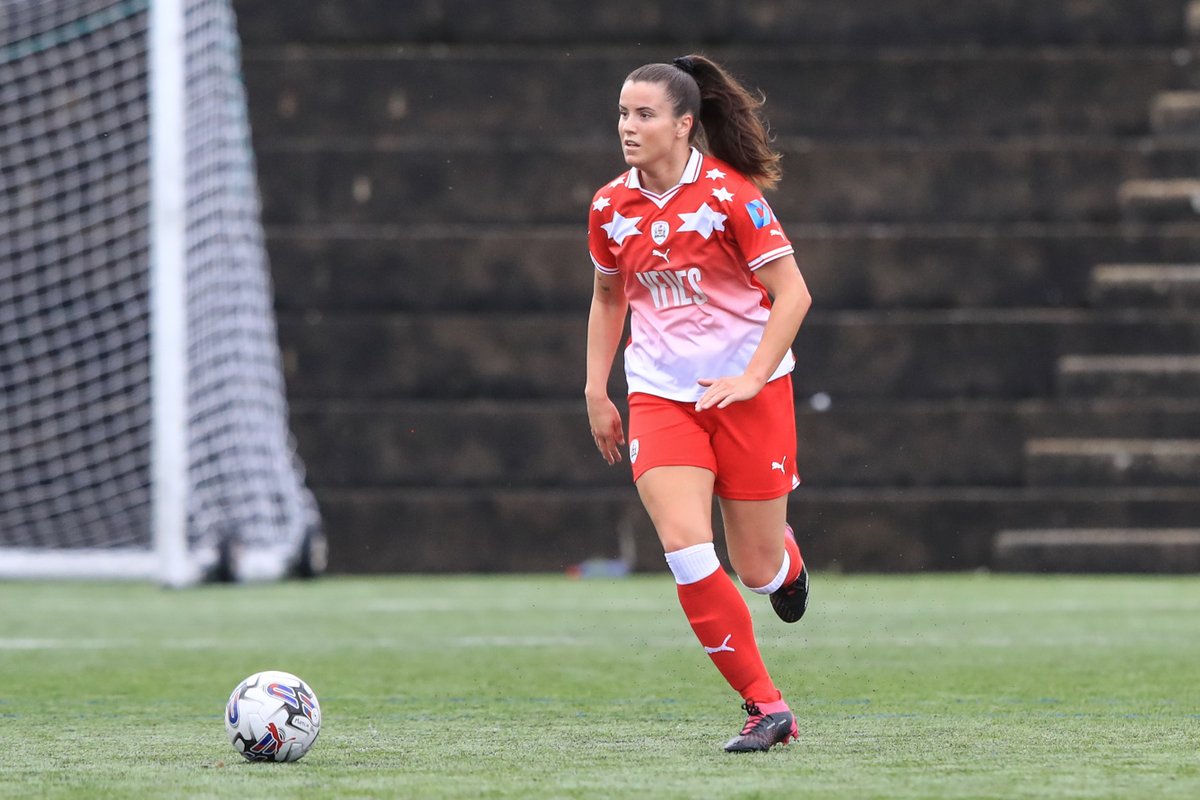 BarnsleyFCW's tweet photo. Focus on Sunday 👀 https://t.co/4diuJMuEwu
