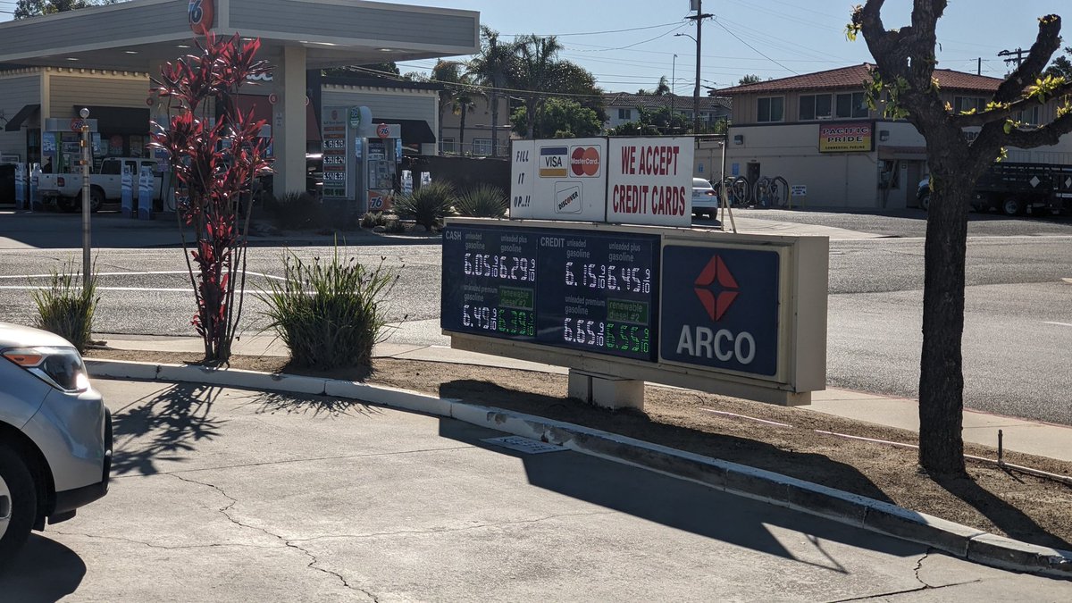 CACoreyU's tweet photo. And this is considered the cheap choice
#GasIsTooDamnHigh #CantAffordCA
#CADeservesBetter https://t.co/ctcUngNgGO