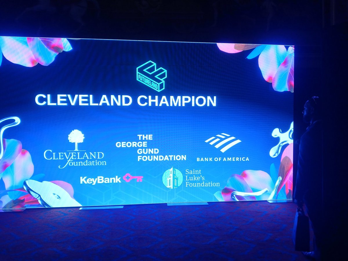 K. Niambi Shivers (@kaiashivers) on Twitter photo Talking about the digital and food sustainability in the <a href="/CityofCleveland/">City of Cleveland</a> for <a href="/futurelandcle/">FutureLAND</a> --- I walked in and the deejay said "Welcome to the Land" while spinning a dope house mox of D'Angelo. Okay Cleveland, I am here for that Lakeside hospitality Talking about the digital and food sustainability in the <a href="/CityofCleveland/">City of Cleveland</a> for <a href="/futurelandcle/">FutureLAND</a> --- I walked in and the deejay said "Welcome to the Land" while spinning a dope house mox of D'Angelo. Okay Cleveland, I am here for that Lakeside hospitality