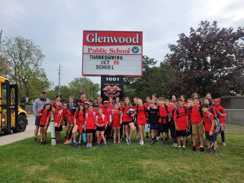 @CowansCornerEDU <a href="/GlenwoodGriffin/">Glenwood Griffins</a> Here is a pic of our amazing Team before boarding the bus. We did a little cheer before they left, “Go, Griffins!”