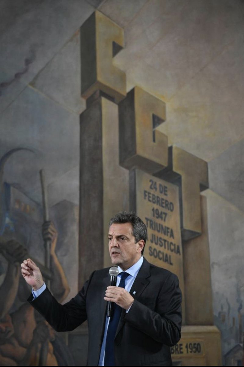 Nicoo__sc's tweet photo. Voy a hacer un 🧵 sobre @SergioMassa concentrándome SOLO EN LO BUENO a mí entender de su historia política y porque lo voto convencido. Repito SOLO lo bueno. Si te gusta dale me gusta, RT y seguime así me llaman para laburar ad honorem en el comité de campaña (?) https://t.co/5TY5a0ZMzp