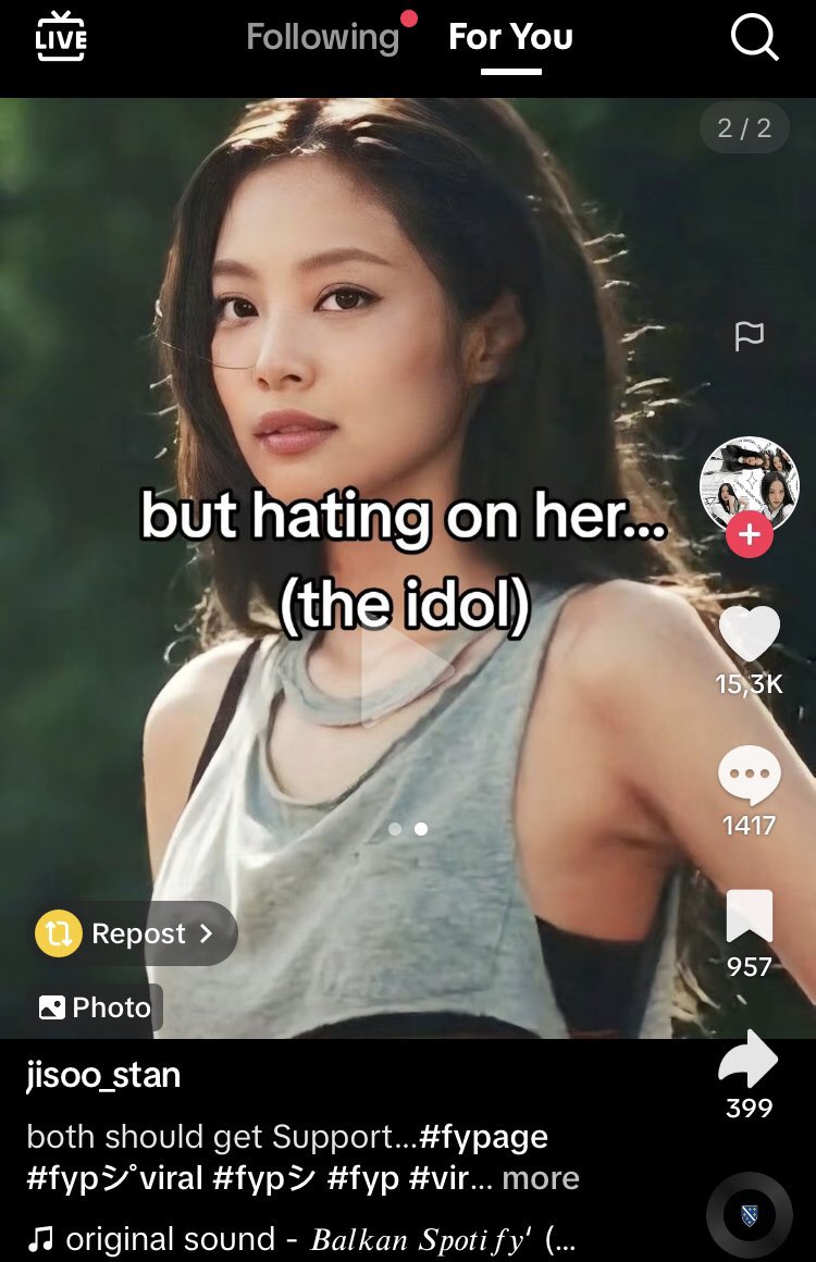 LISASGROOVE's tweet photo. the fact the blinks are posting this shit is kinda telling (?) like it’s not like Lisa it’s not getting MASSIVE amounts like literally just look at her comment section. Knetz, cnetz and solo stans have been slutshaming her and talking mad shit about her and her mom https://t.co/xxeV5wxO57
