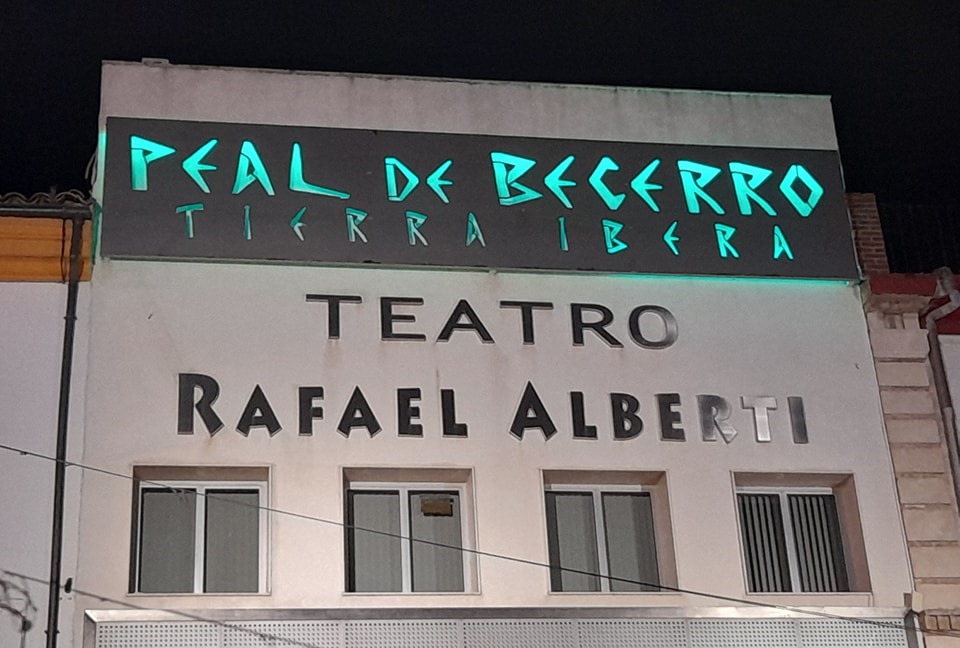 adefhic's tweet photo. 🔸Agradecemos al Ayuntamiento Peal de Becerro su iniciativa, mostrando su apoyo a las personas👥 que padecen esta enfermedad, iluminando de verde💚 y azul💙 la #rotonda, la #fuente y el #teatro Rafael Alberti.
‼️𝐉𝐮𝐧𝐭𝐨𝐬 𝐬𝐮𝐦𝐚𝐦𝐨𝐬+‼️
#ayto_pealdebecerro
#ADEFHIC https://t.co/SUyAYtpim9