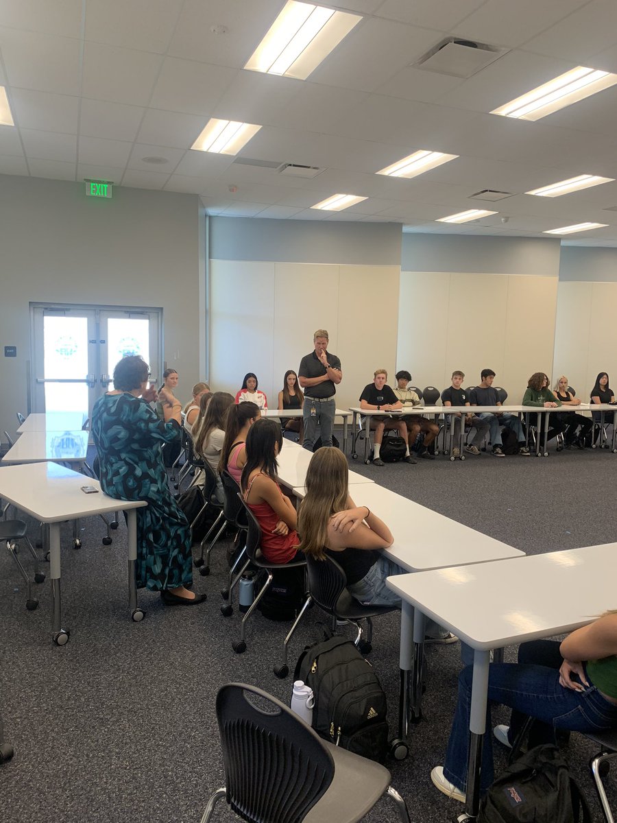 eltoroadrivas's tweet photo. Thanks to @lindsey_coby for hosting our first Athletic Leadership Council Meeting! Special thanks to Barbara Schulman for stopping by. @ETHSChargers @DrTurnerSVUSD @SVUSDSchools https://t.co/ufClKyEnYp