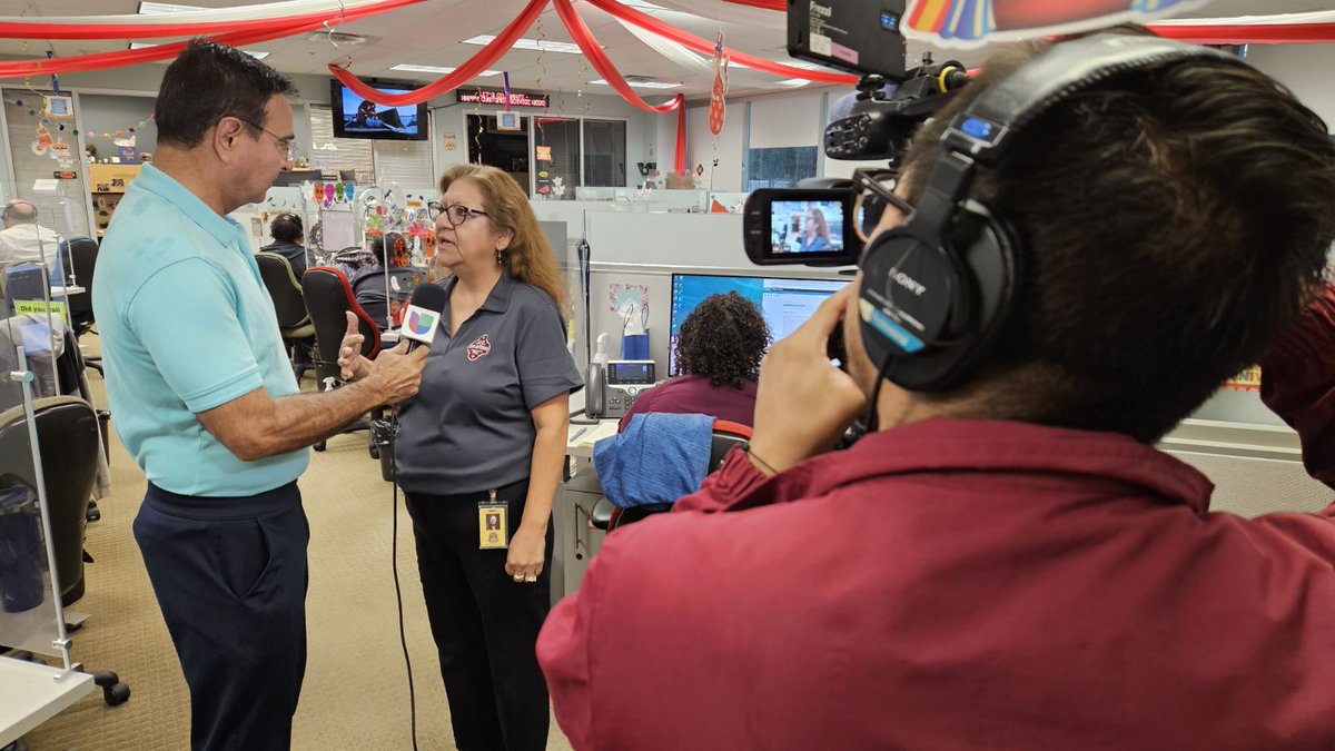 COSAGOV's tweet image. Did you catch our @SanAntonio311 team on the news in honor of #CustomerServiceAppreciationWeek? 📺 Thank you to our dedicated team for serving San Antonio residents!

For more info about 311, visit: ow.ly/cMJ950PTxAF

#SATX #311 #ThankfulThursday