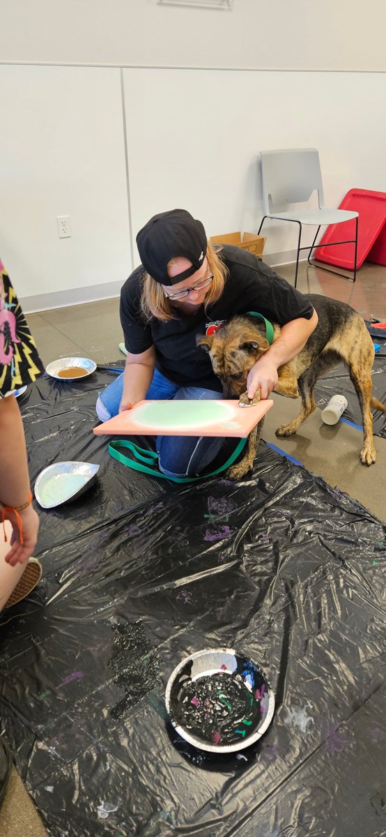October is National Adopt a Shelter Dog Month! nextdoor.com/city/post/2960… via <a href="/Nextdoor/">Nextdoor</a>