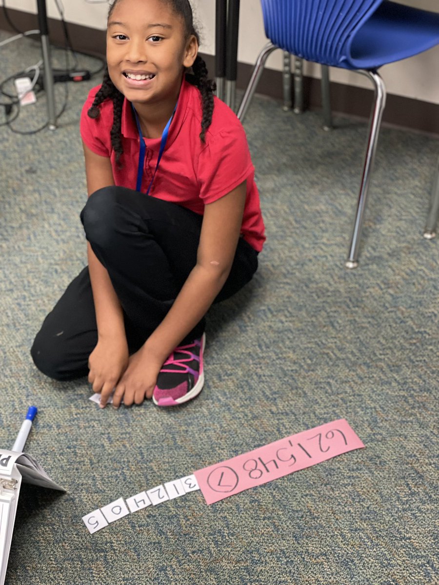 MajorElementary's tweet photo. Comparing whole numbers to the 100,000 place. Students created numbers to make the sentence true! #MajorAllStars #GoWade https://t.co/WshGl0O4GJ
