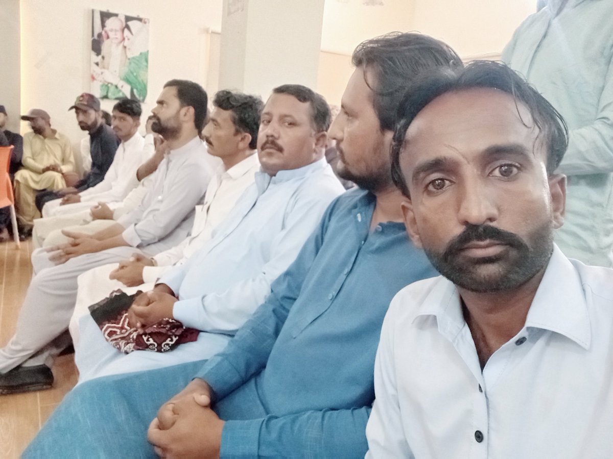 Majid_Bajeer786's tweet image. Chaired PYO Mirpurkhas div meeting regarding 18 oct Karsaz Martyars, Reorganisation of PYO &amp;amp; General elections preparations. PYO MPKS div is always active on every call of party &amp;amp; @BBhuttoZardari. PYO will be working in next general elections with best of abilities . #PYOSindh