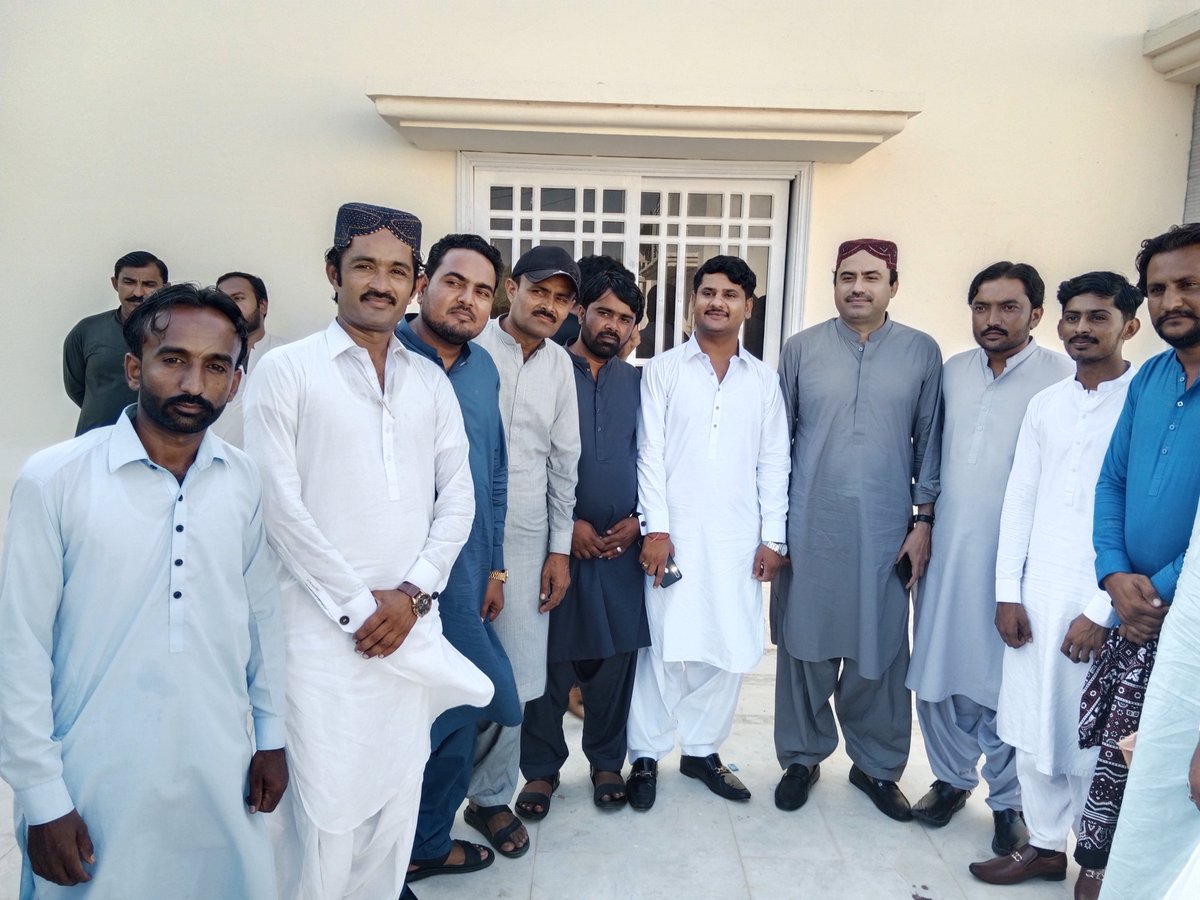 Majid_Bajeer786's tweet image. Chaired PYO Mirpurkhas div meeting regarding 18 oct Karsaz Martyars, Reorganisation of PYO &amp;amp; General elections preparations. PYO MPKS div is always active on every call of party &amp;amp; @BBhuttoZardari. PYO will be working in next general elections with best of abilities . #PYOSindh