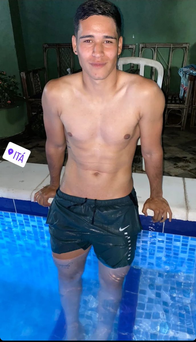 GayPyoHot's tweet photo. Qué saben de @rodricaceres_6 ?
Es para un trabajo práctico 😜 https://t.co/ZrzIInPGIC