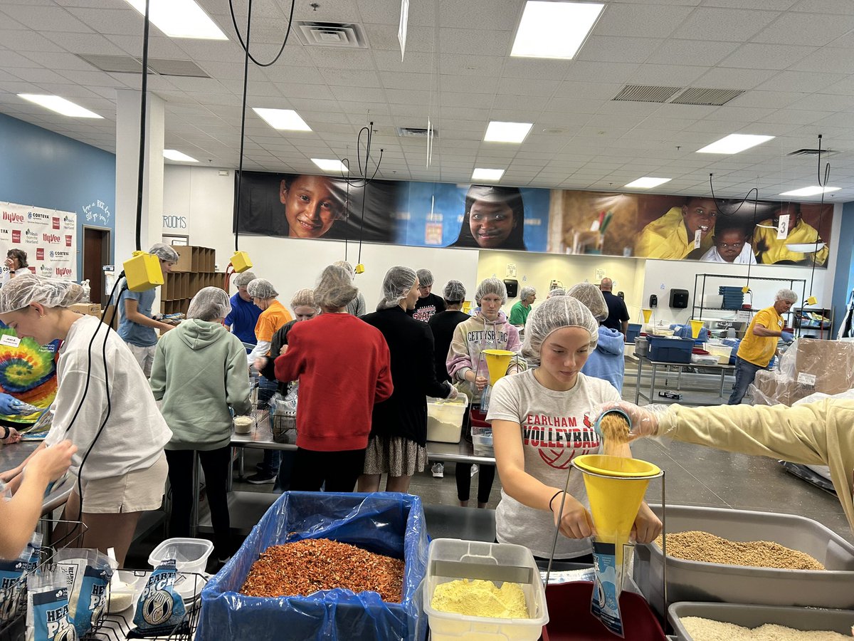 Quick little shoutout to the Earlham NHS! We went to <a href="/MftH/">MealsfromtheHeartland</a> (Meals from the Heartland) on October 3rd to package meals for kids. Great job to everyone that was there and special shout out to Mrs. Knight and Mrs. Hale for supervising and driving!