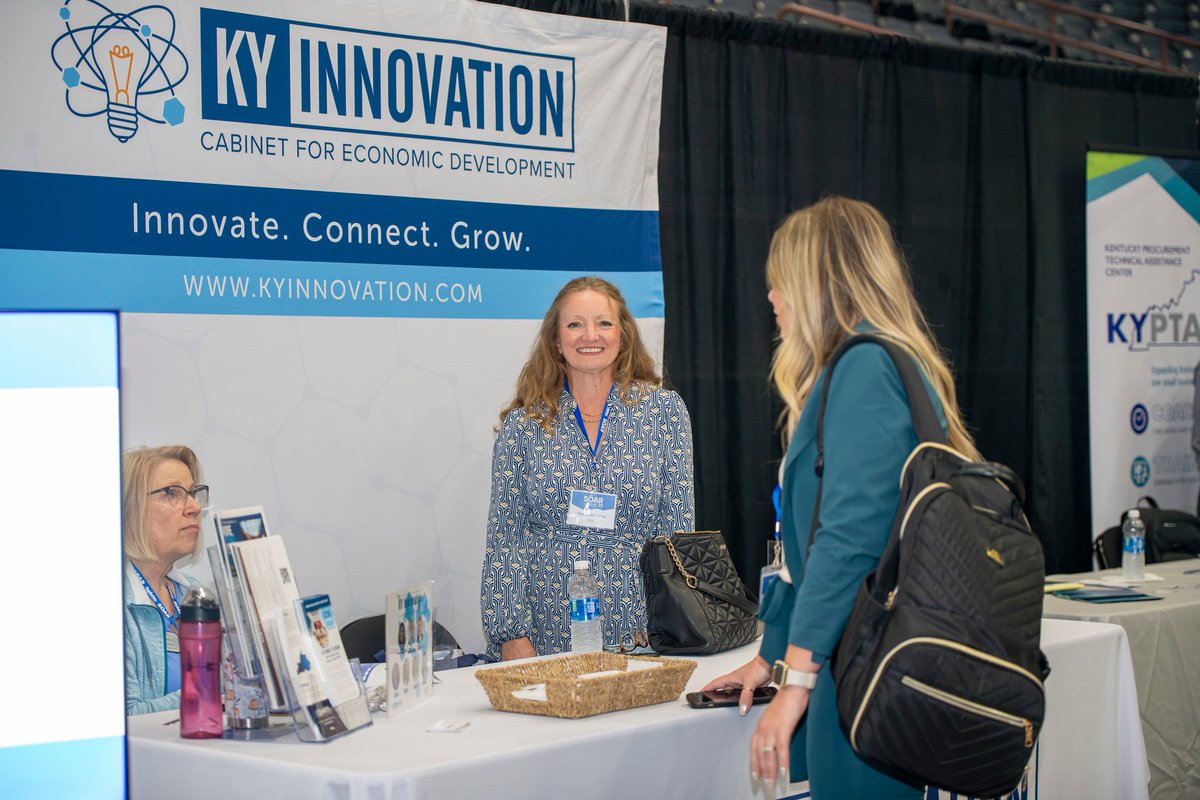 CEDkygov's tweet image. This week, we celebrated @SOAR_EKY’s 10th anniversary at the 2023 #SOARSummit in #Corbin! Our Eastern KY Innovation Hub hosted an informative panel featuring @KYInnovation on Resources to Grow Your Business!

 #SOAR #EKY #Appalachia #CorbinlovesCompany #SmallBusiness #Innovation