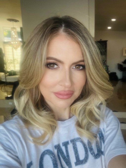 I&rsquo;m SO excited to be filming my first ever scene with @newsensations today!  A special thank you to Jonathan<a href="/tag/onset"class="tags"><span>#onset</span></a><a href="/tag/workhard"class="tags"><span>#workhard</span></a><a href="/tag/ontime"class="tags"><span>#ontime</span></a>