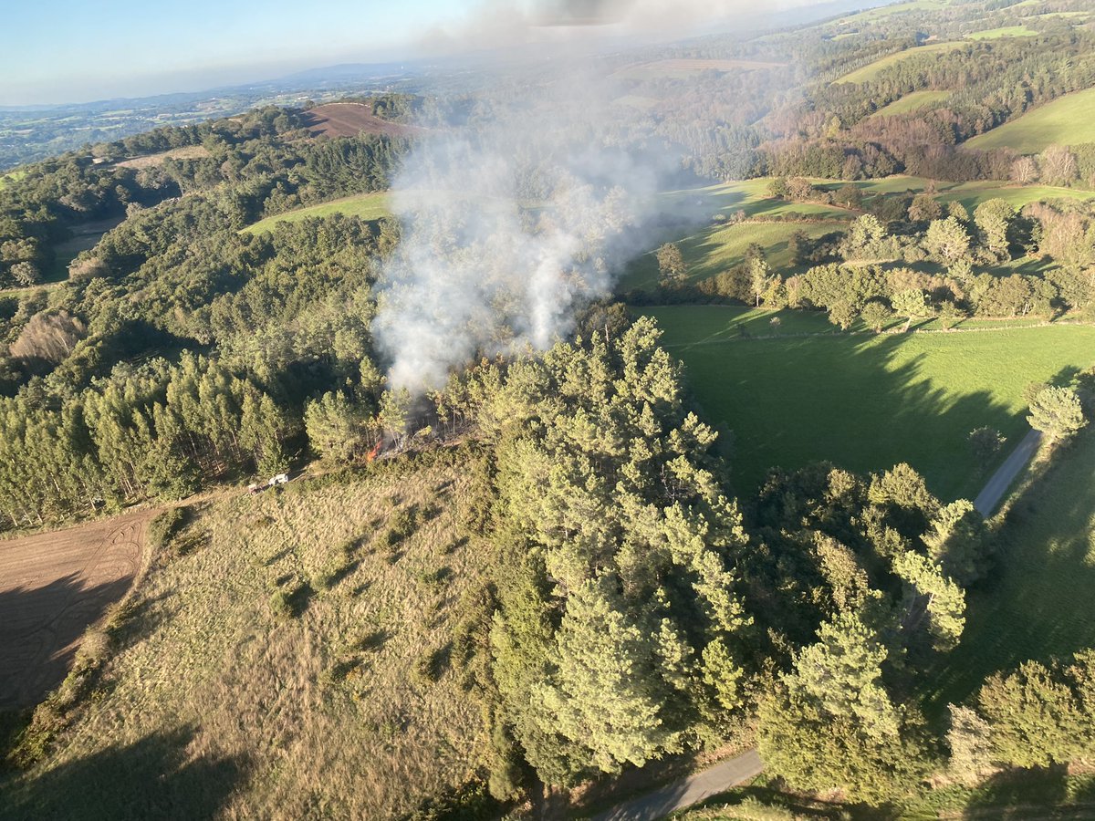 Sobrevoando incendio en Carballedo