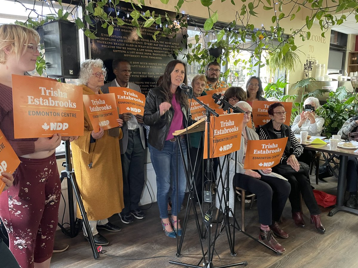 Let's bring change to Edmonton Centre in the next federal election! Today I announced I am seeking the nomination for the @CanadaNDP in <a href="/YEGcentreNDP/">Edmonton Centre NDP</a> #yeg #trisha4edmcentre