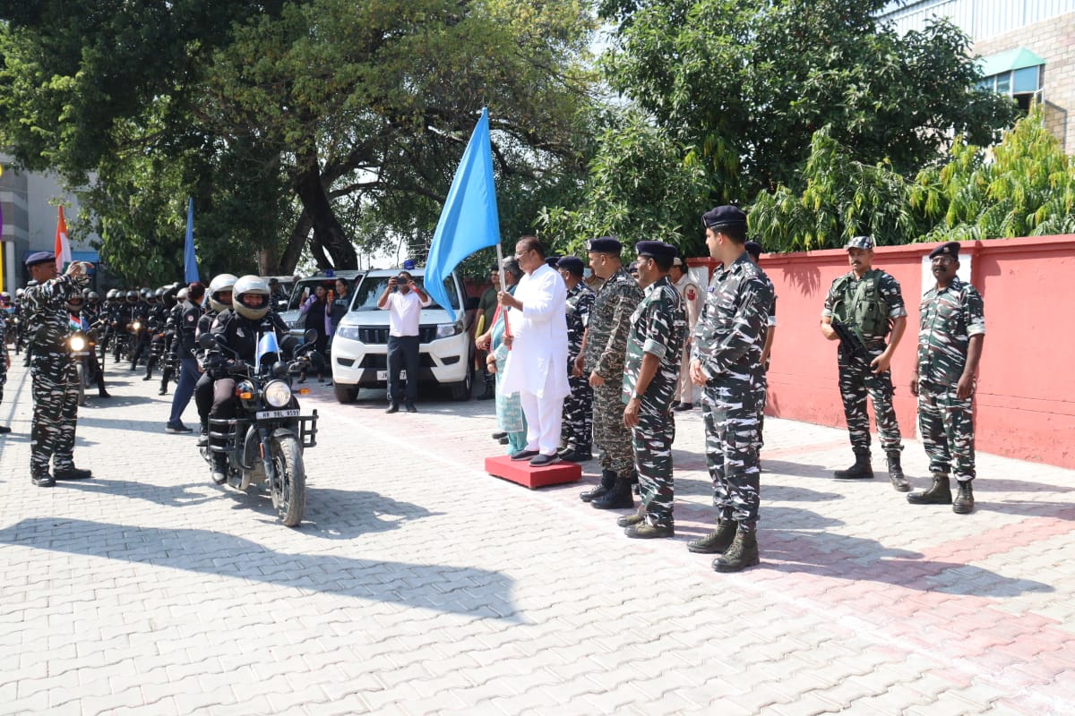 'Yashaswinis' of All Women Bike Expedition of @crpfindia were today extended warm welcome at Govt College for Women Parade Jammu by students and faculty. Chief guest, Sh CP Ganga Ex-Minister J&K Govt, graced the occasion. Cultural performance during the event enthralled everyone.