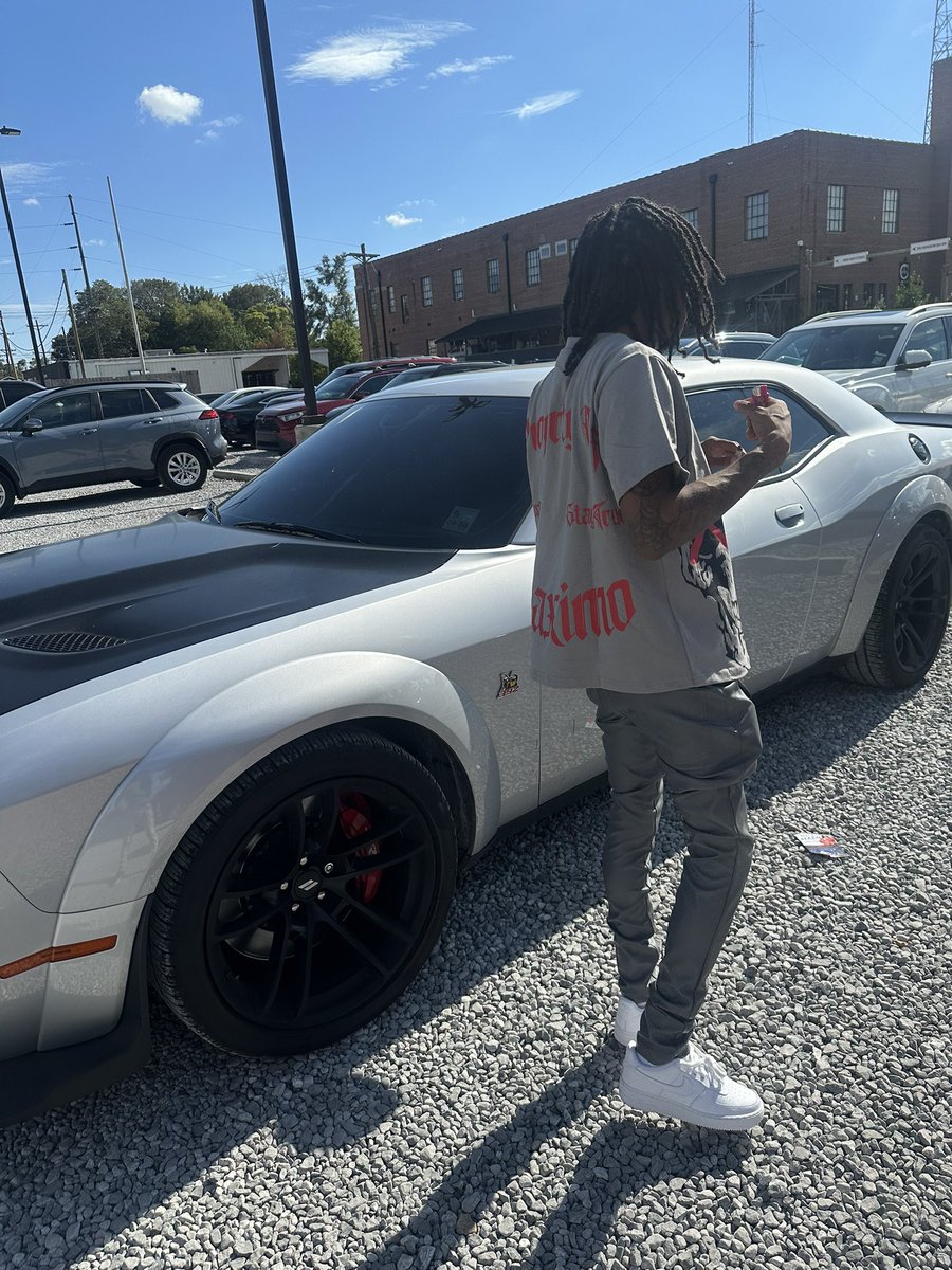 backendyungin_'s tweet photo. Pushing a couple horses , you can’t keep up in no li boy car ✌🏽 https://t.co/Yrax4xHDen
