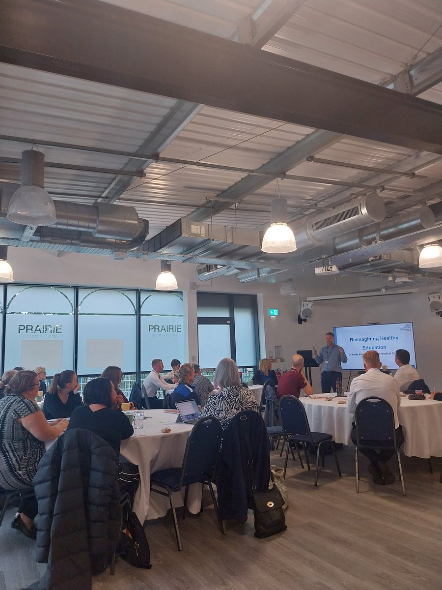 Super day spent with the Burnley Headteachers.  As a strong network, they are coming together to consider the towns priorities in relation to PESSPA, and the commitment going forward to ensure our children are more physically active. It was an inspiring start from @drandyknox 👏🏻
