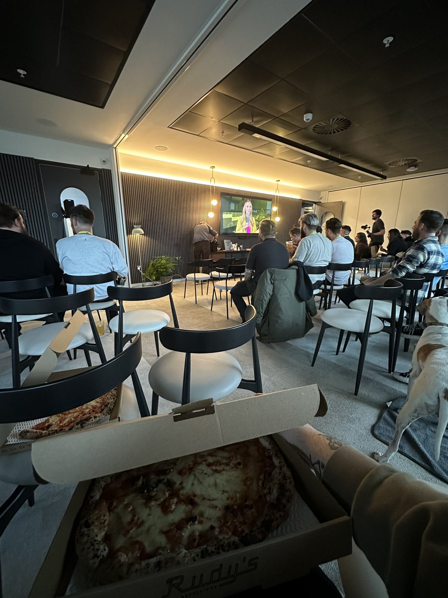 fffabs's tweet image. Who else is watching the @webflow #WebflowConf?