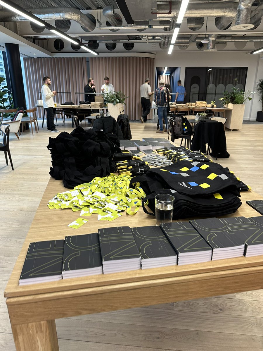 fffabs's tweet image. Who else is watching the @webflow #WebflowConf?