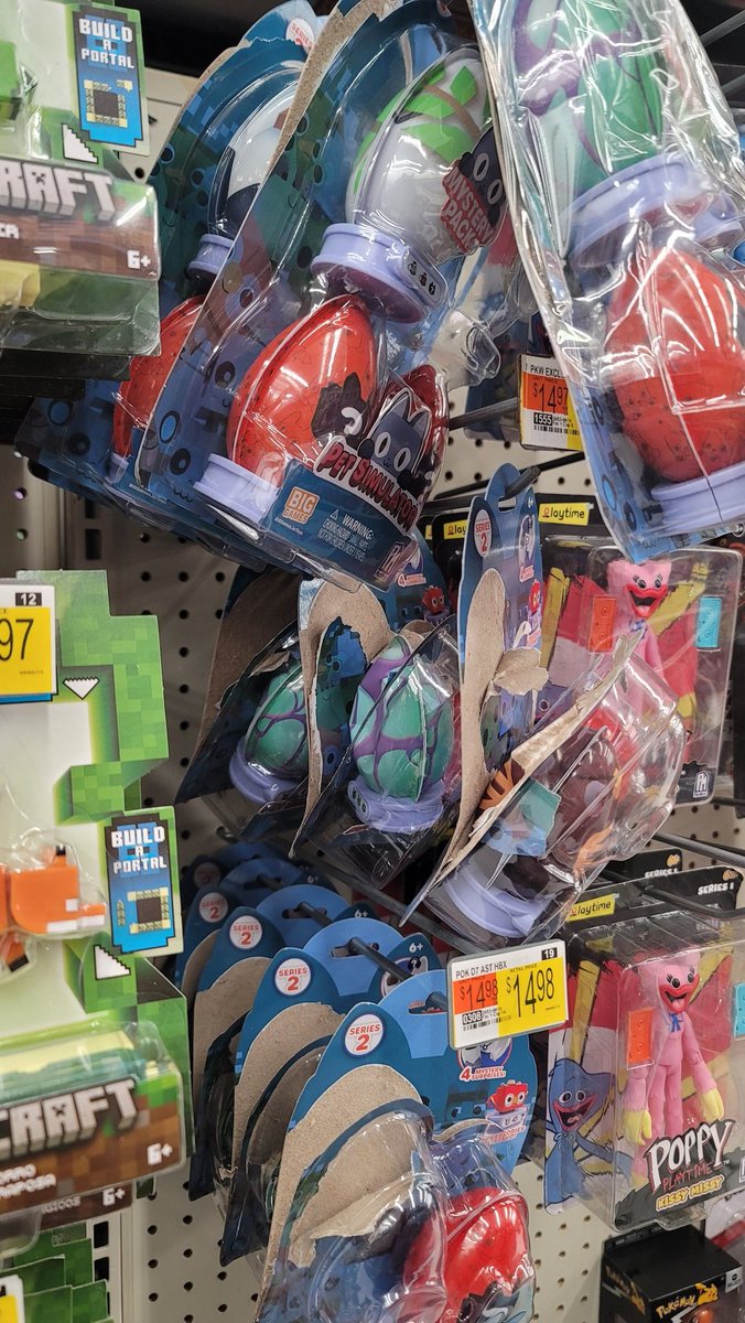 thebloxfamily's tweet image. Dang. Someone opened every PSX toy here at Walmart! 

@BuildIntoGames @prest4n #petsimulatorx #petsimx #psx