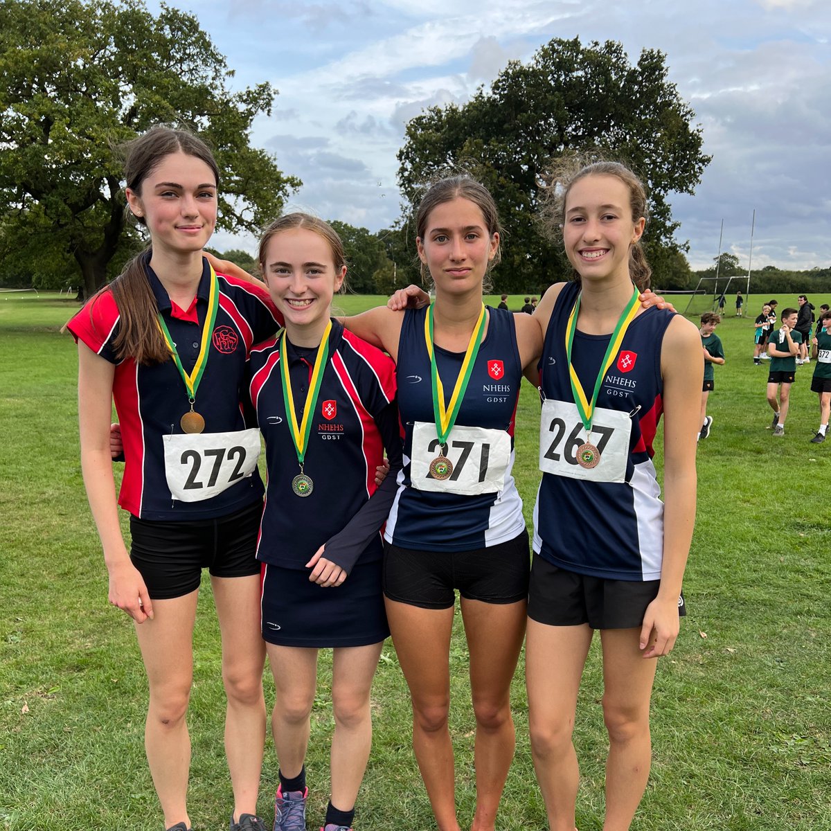 A great afternoon of cross country for @nhehs at the Ealing Schools Cross Country Champs 🎽

With a few Top 3 placings announced at the finish, we await the final results 🤞🏻

#NHEHSsport #CrossCountry #EalingSchools