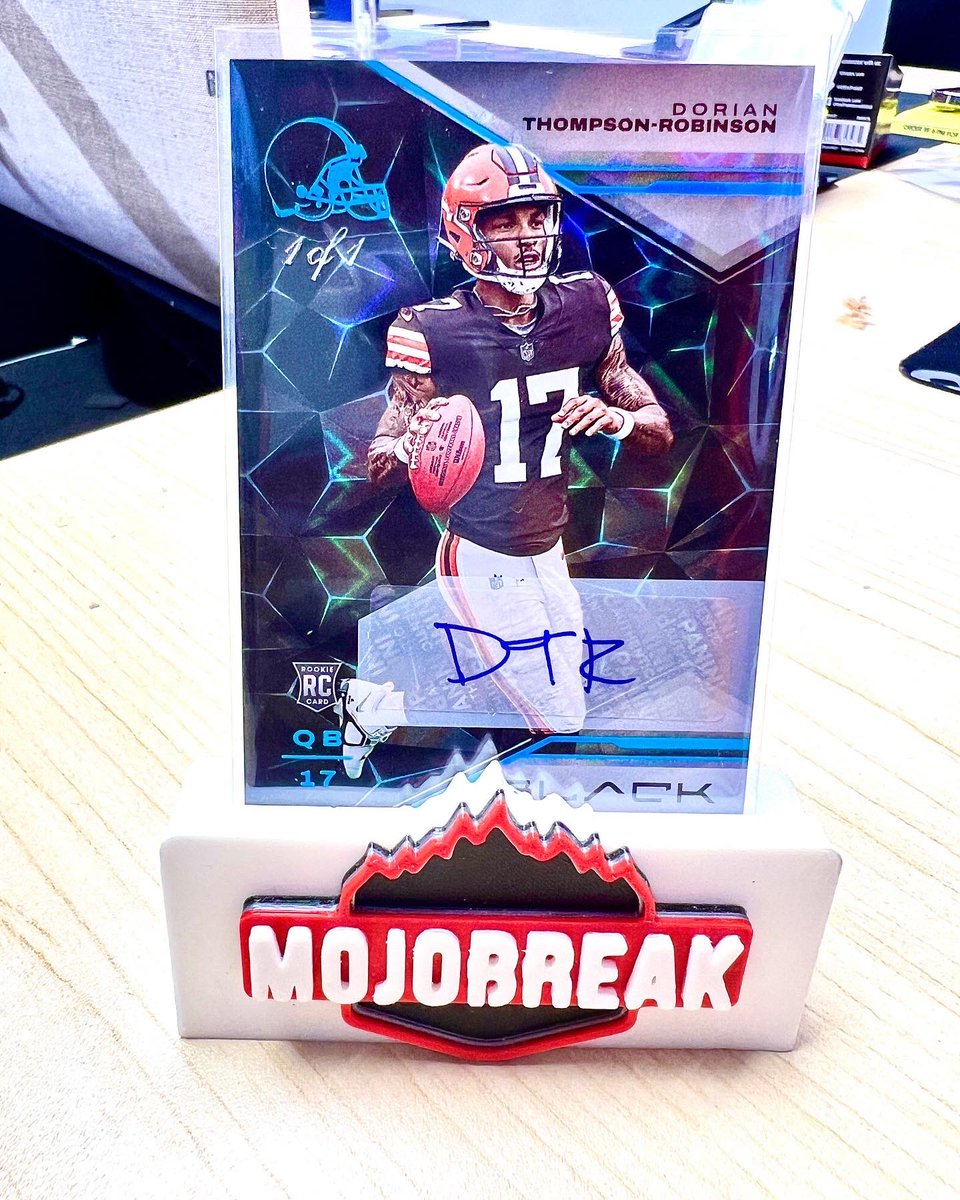 mojobreak_com's tweet photo. 1/1βs, Laundry Tags, RPAβs, SPβs, and MORE! Sick pulls from our @fanaticslive feed for #panini Black Football! Weβve got more breaks lined up today! Hit the bio link and grab your BANGER TODAY! Letβs Go!!
#mojobreak #panini #black #football #nfl #1of1 #laundrytag #rpa #sp #dorianthompsonrobinson #card #cardbreaks #groupbreaks